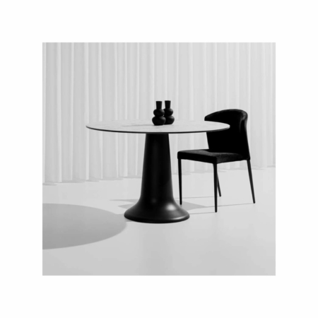 Table à manger évasée noir | EREVAN